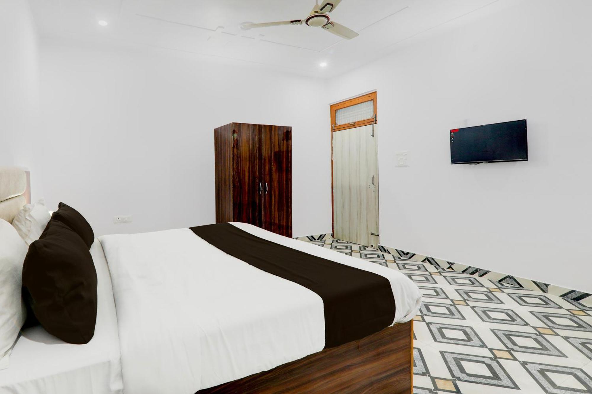 Hotel O White House Hasanganj Экстерьер фото